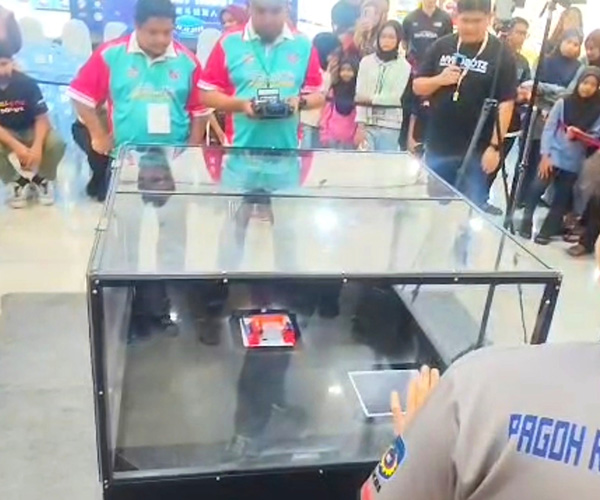 Robot Tetsuya ADTEC JTM Kampus Kuantan @ Malaysia Combat Robot Competition